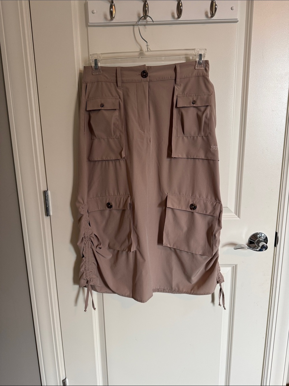 Albion Cargo Skirt in Taupe